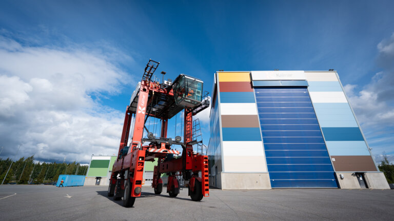 Rodzina ładowania elektrycznych suwnic bramowych