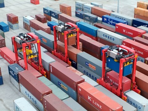 Automatyzacja i robotyka – Nasza oferta w zakresie automatyzacji i robotyki pomoże Ci maksymalizować wydajność oraz poprawić bezpieczeństwo i zrównoważony rozwój.