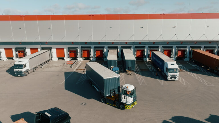 Ciagnik terminalowy Kalmar T2i